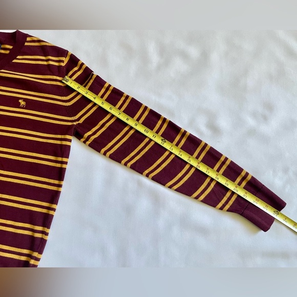 Abercrombie & Fitch Men’s V Neck Sweater Size Medium Burgundy Yellow Stripes - Picture 5 of 6